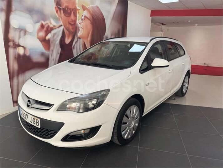 OPEL Astra 1.6 CDTi 110 CV Selective ST