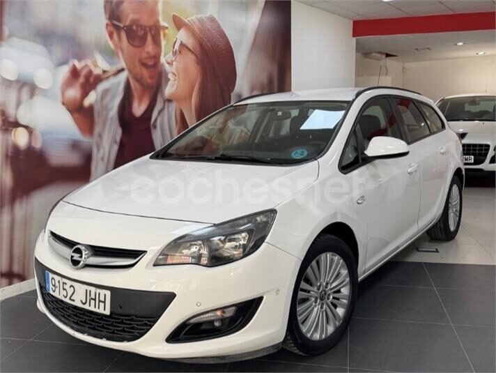 OPEL Astra 1.6 CDTi 110 CV Selective ST